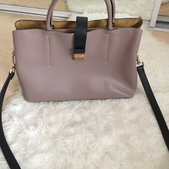 H&M Handbags - H&M buckle bag H&M Handbags - H&M buckle bag